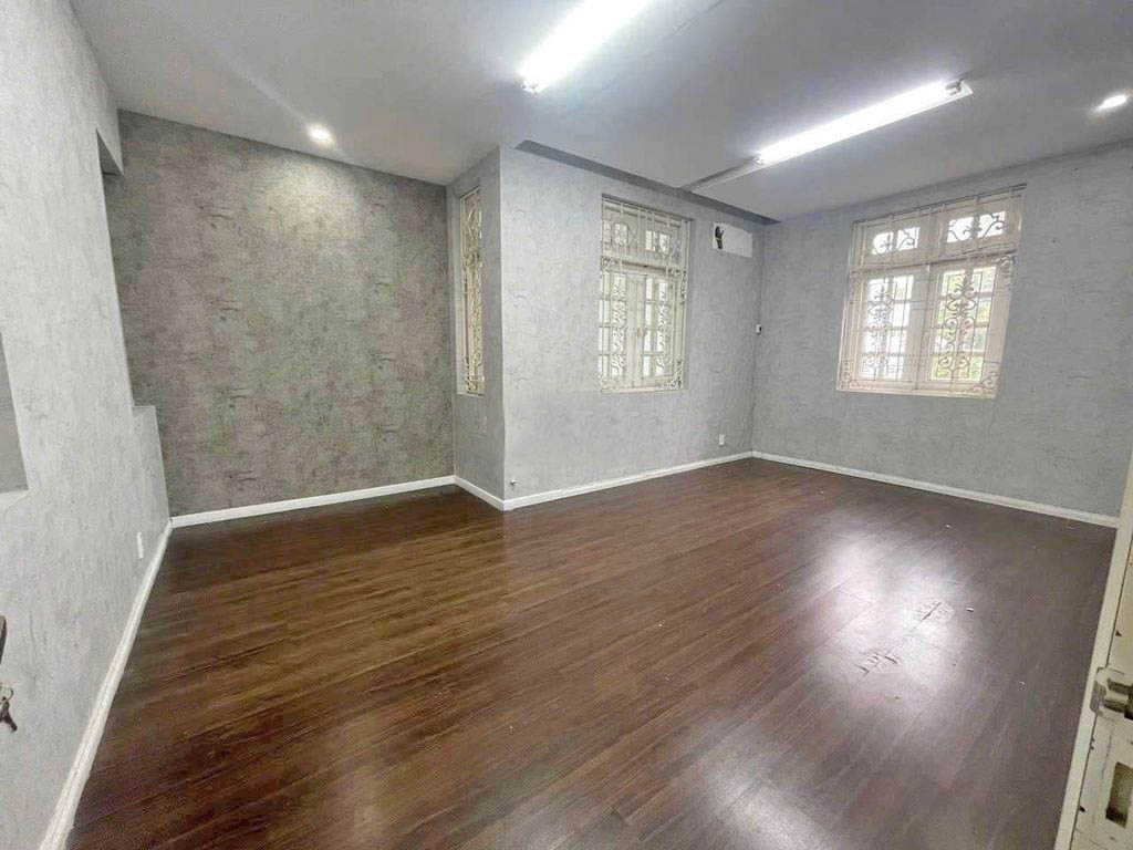 Cho thuê nhà dạng Biệt Thự MT Cù Lao, Phường 2, Quận Phú Nhuận